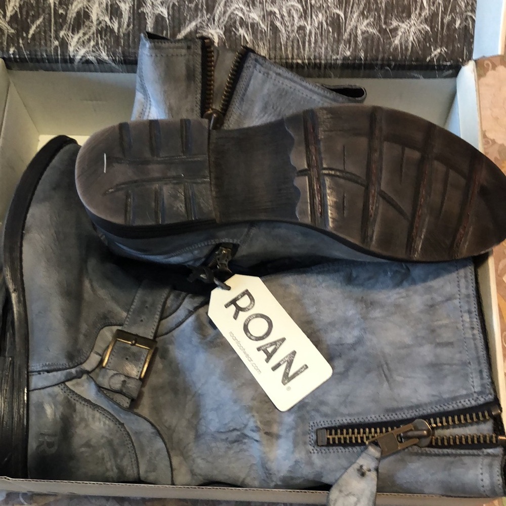 Leather boots - Picture 2 of 4